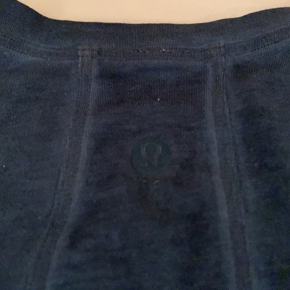 LULULEMON MUSCLE LOVE CROPPED TANK TOP - SIZE 4 - WASHED NIGHT DIVER - Picture 3 of 4